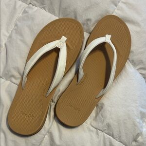 Women's Tan and White Flip Flops